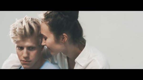 Roxie Węgiel - Obiecuję