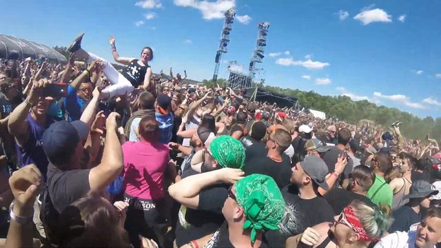 Skillet - Monster (live) Carolina Rebellion 2017 смотреть онлайн
