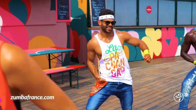 "LA CINTURA" - Alvaro Soler / Zumba® choreo by Alix & ZumbaFrance team смотреть онлайн