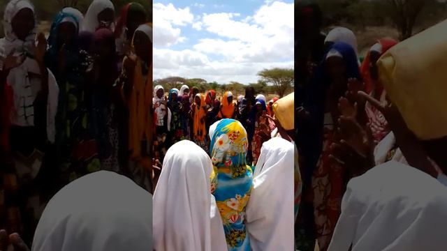 Titila Primary School.Boys performing traditional dance(Hinese) смотреть онлайн