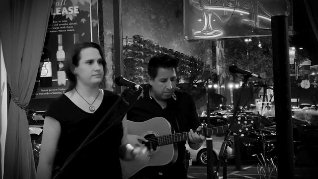 EMILY+JORGE | Love Is a Battlefield (Pat Benatar Cover) смотреть онлайн