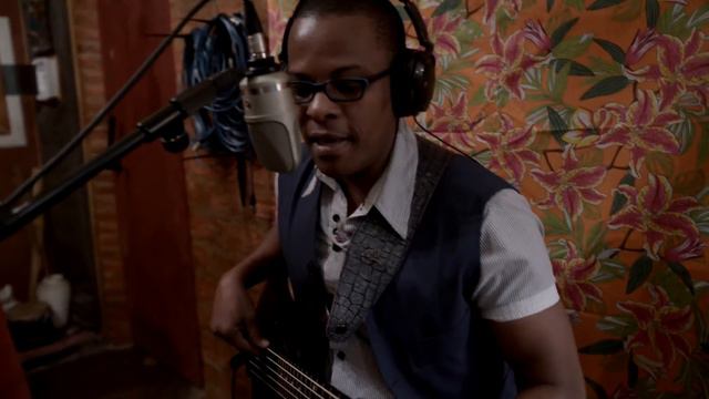 Garota de Ipanema (Vinicius de moraes - Tom jobim) смотреть онлайн