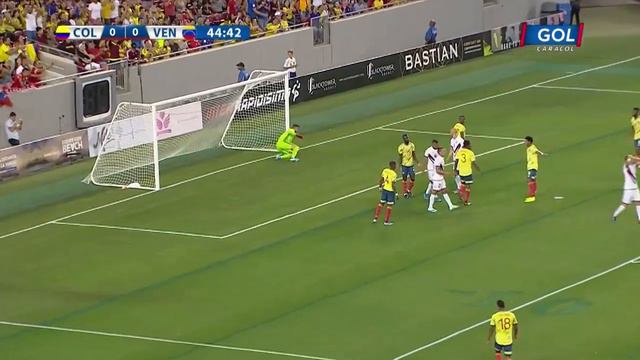¡Colombia también tiene arquero! Atajadón de Álvaro Montero en la única llegada de Venezuela смотреть онлайн