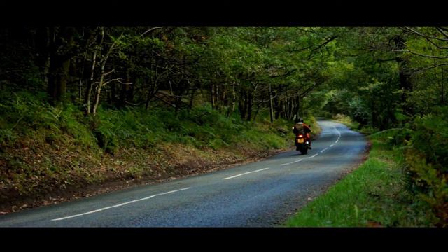 Speed Demon- Bandit 600, Autumn, UK (Canon 60D Film) смотреть онлайн