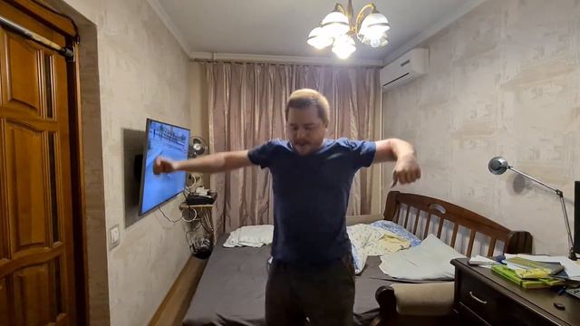 Александр Ширшов танцует вместе с Niletto - Угольки смотреть онлайн