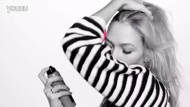 A video included 40 best scenes of Karlie Kloss. смотреть онлайн