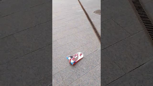 Аэроглиссером управляет Ардуино смотреть онлайн