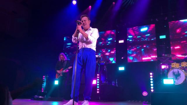 Jason Donovan - Too Late To Say Goodbye (Even More Good Reasons Tour 2021/22) смотреть онлайн