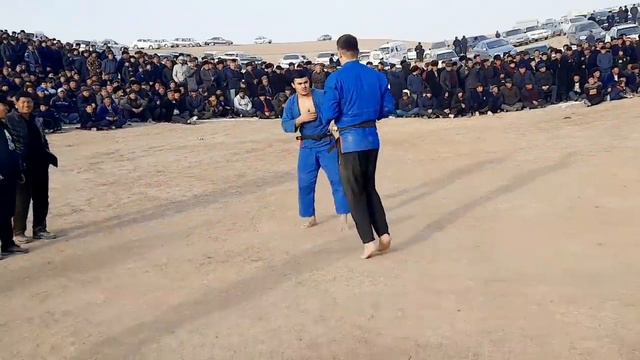 ШЕРМУХАММАД ЖАНГРИЕВ ВА ШАХБОЗ ПОЛВОН БОШ ТОВОКДА ЧИРОКЧИДА 7.11.21. смотреть онлайн