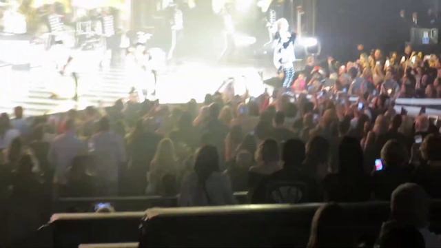 Hollaback Girl - Gwen Stefani - Planet Hollywood, Las Vegas 2019 смотреть онлайн