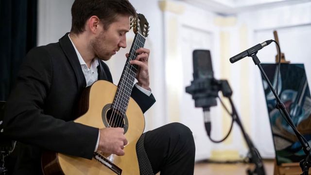 Jure Cerkovnik plays William Walton - 5 Bagatelles, V. Con slancio смотреть онлайн