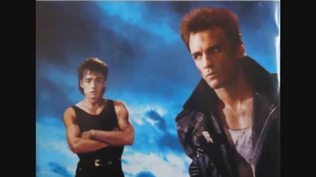 GO WEST 🎧 Eye To Eye [The Horizontal Mix] смотреть онлайн