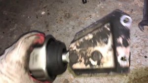 ЗАМЕНА ПОДУШКИ КПП VOLKSWAGEN T4