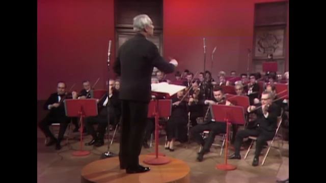 Glenn Gould - Beethoven, Concerto No. 5 in E-flat major op.73 "Emperor" - Part 2 (OFFICIAL) смотреть онлайн