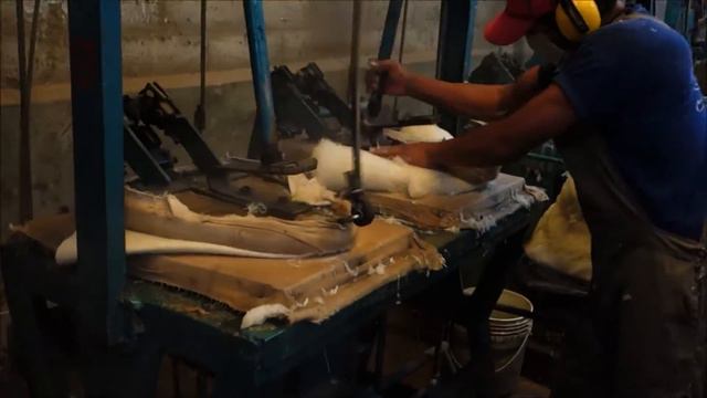 How Do SOMBRERO Hats (felt) | Factory Review | Bolivia, Sucre | Как делаю сомбреро?