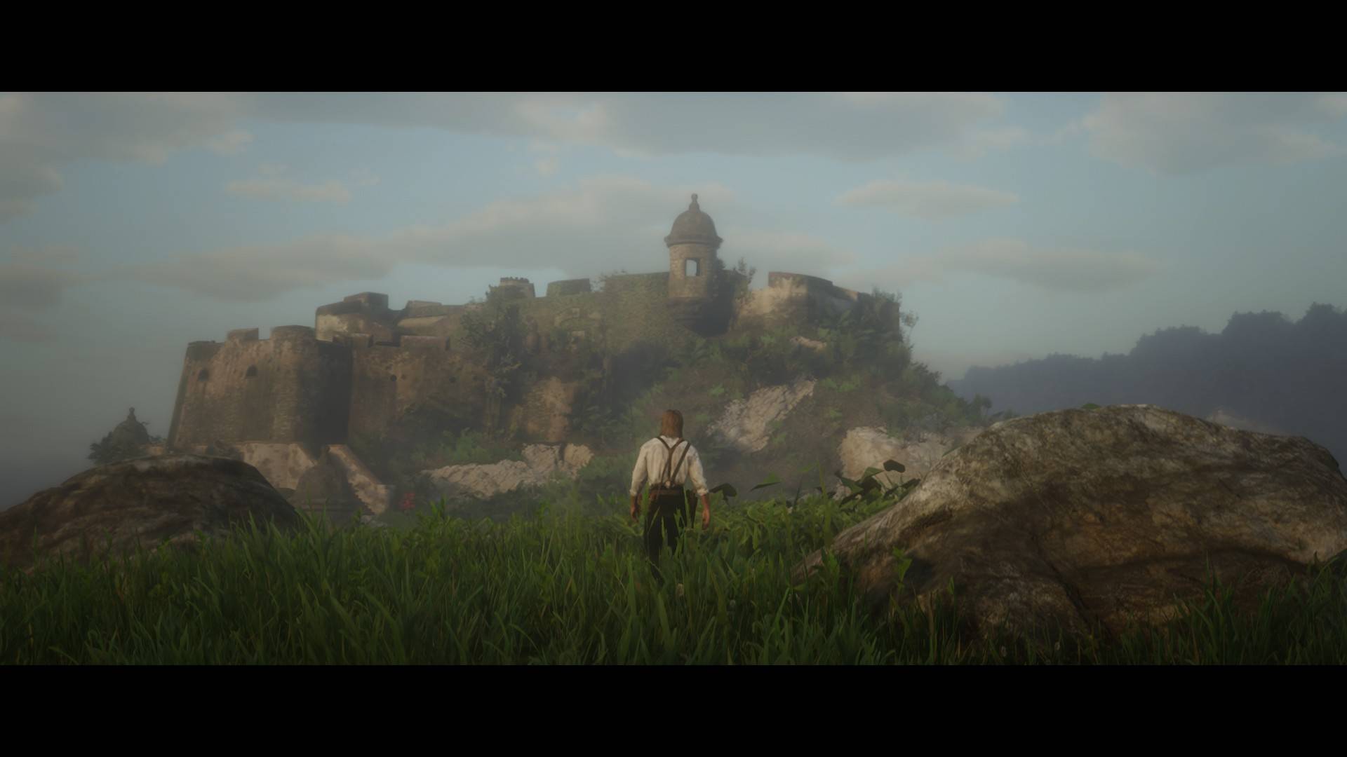 Castillo Feliz | REDWEST | By LACROIX