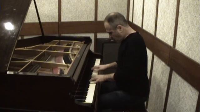 Haim Shapira plays "ROMANCE" by LISZT смотреть онлайн