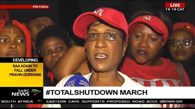 Angry Tshwane #TotalShutdown protesters camp outside Union Buildings смотреть онлайн