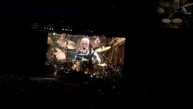 Fleetwood Mac - Mick Fleetwood Drum Solo Live Sleep Train Arena 11/25/14 смотреть онлайн