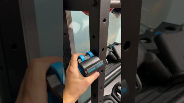 Магнитные олимпийские замки LIVEPRO Magnetic Barbell Collars смотреть онлайн