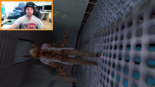 COD NOOB Tries Half Life... смотреть онлайн