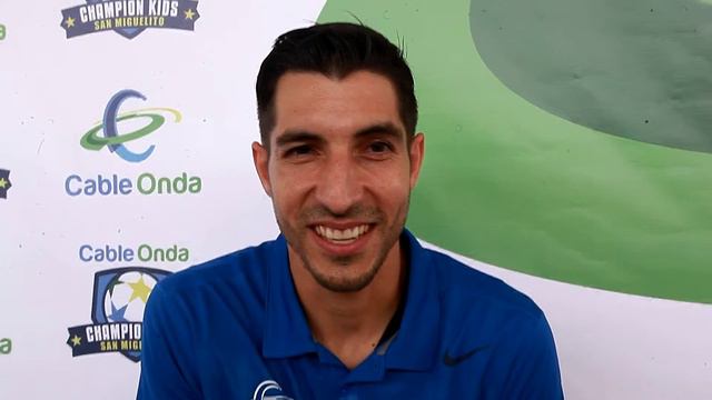 Saludo de Jaime Penedo a los padres en su día смотреть онлайн