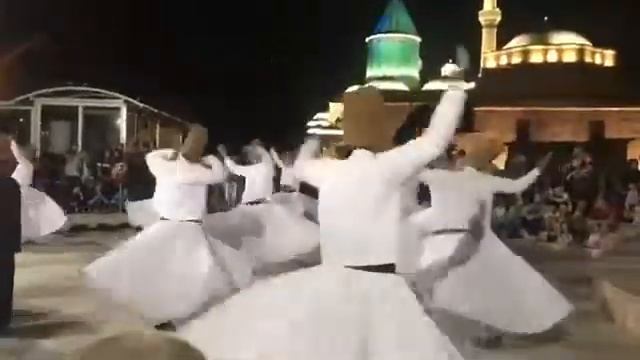 Whirling Dervish At Shrine Of Moulana Rumi смотреть онлайн
