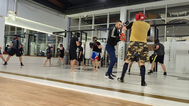 Varyag Fight Gym (Митино). Бокс 23.09.2024 #2 смотреть онлайн