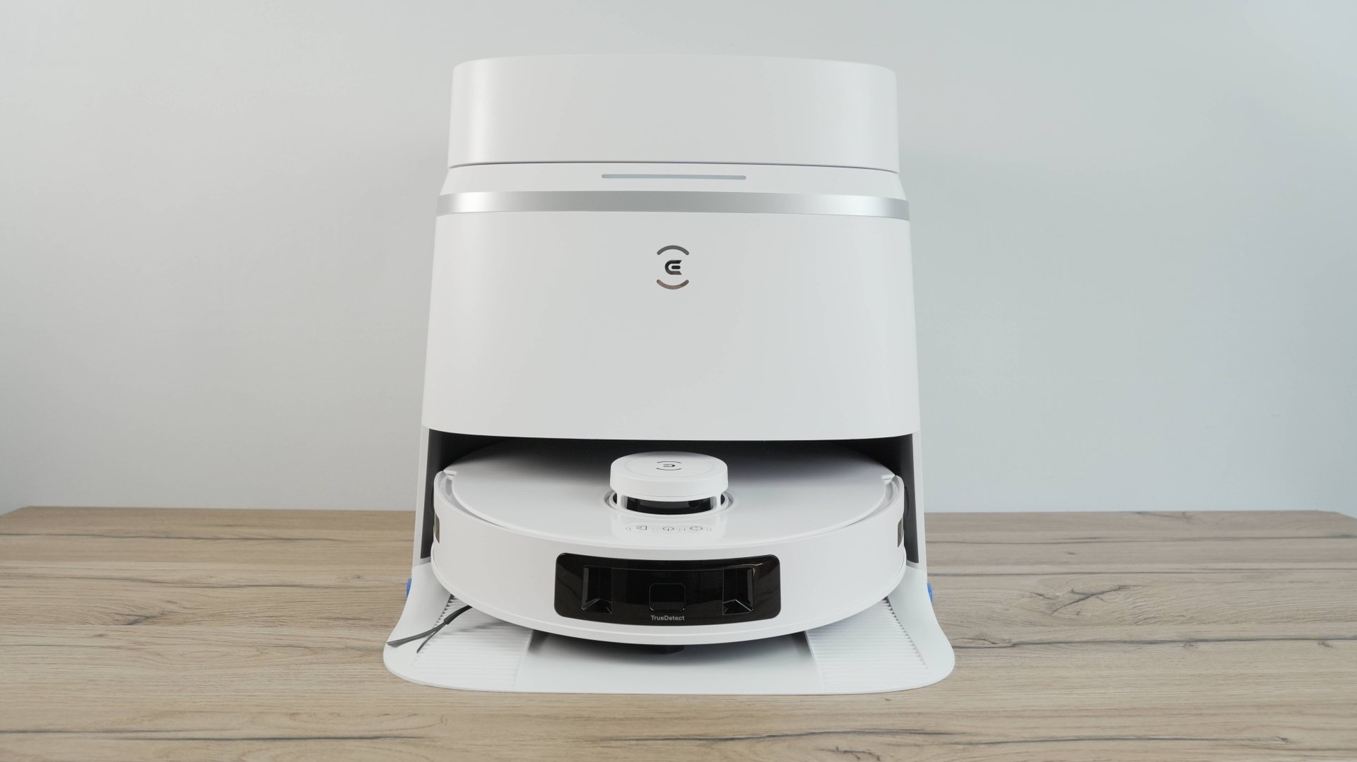 Ecovacs Deebot T30 PRO: выезд салфетки, 11 000 Па, новая станция🔥 ОБЗОР и ТЕСТ✅ ТОП 2024?! смотреть онлайн