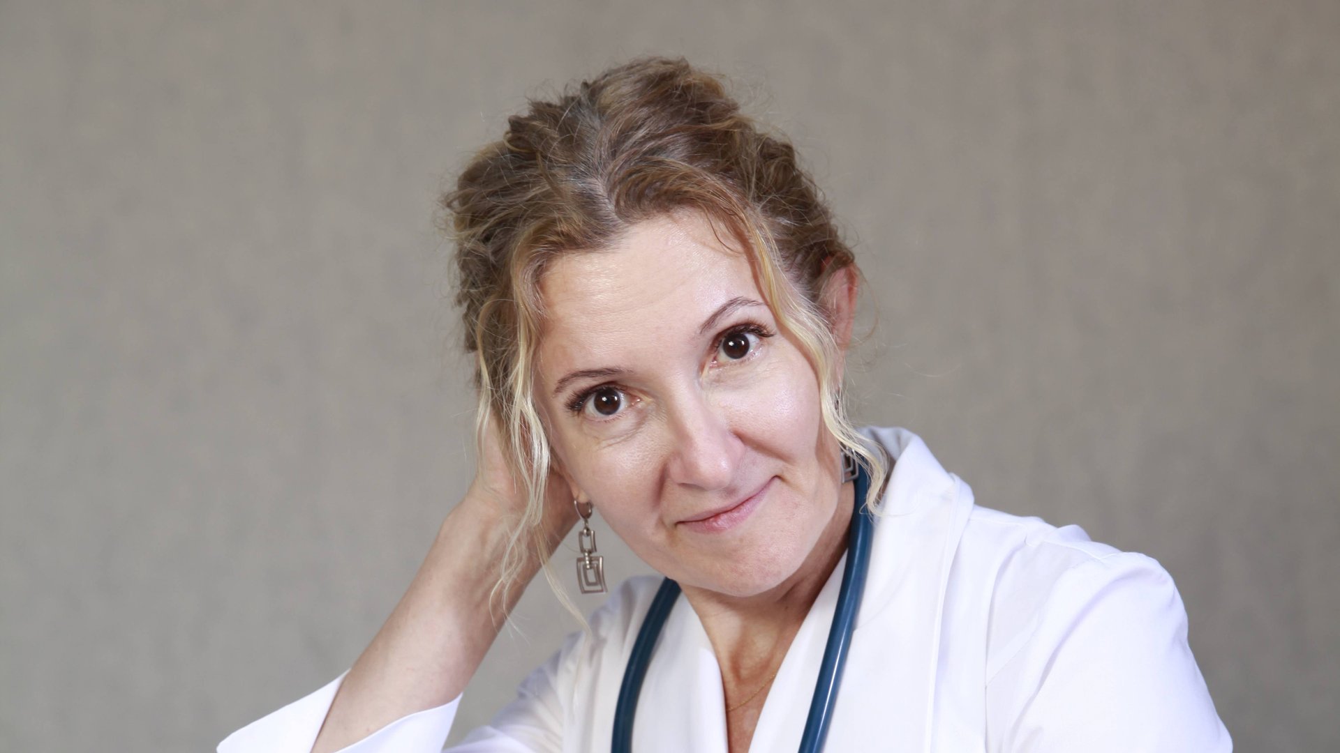 Пищевое поведение. Прямой эфир с психотерапевтом.
Буду признательна за отзыв об эфире и вопросы. смотреть онлайн