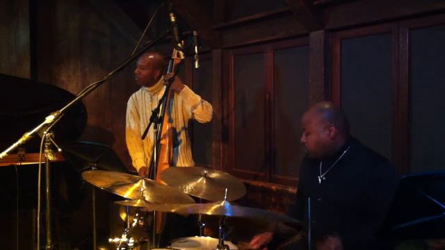 Robin Eubanks5.MOV смотреть онлайн