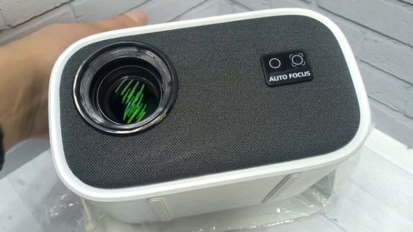 Проектор Luckyroad F11