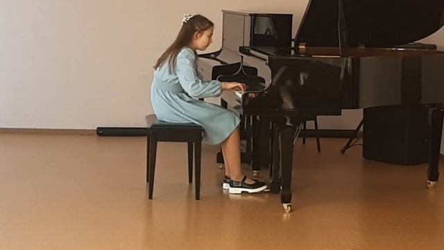 Лазарева Ева Антоновна Р. М. Глиэр "Эскиз" a-moll смотреть онлайн