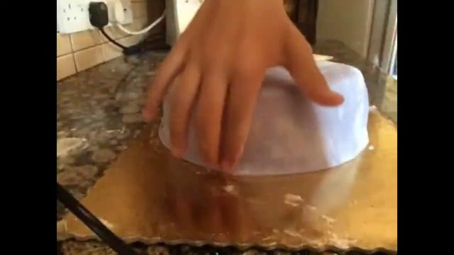 How to make a makeup cake! смотреть онлайн