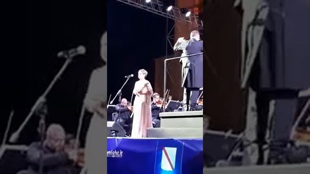 Recital del Soprano Carmen Giannattasio con l'Orchestra del Teatro di San Carlo смотреть онлайн