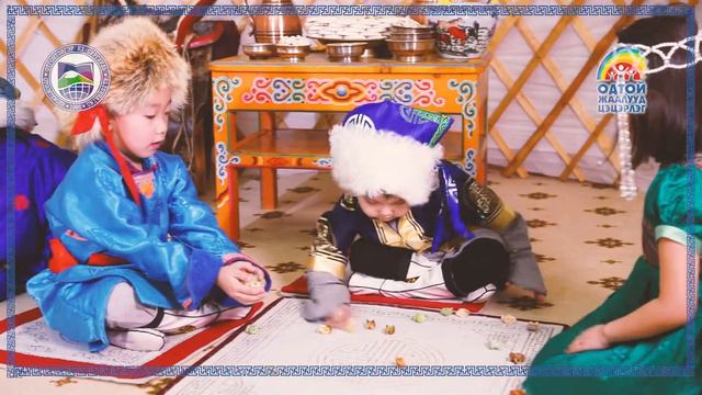 XVII жарны “Урвуулагч” хэмээх шороон гахай жилийн сар шинийн мэндийг хүргэе смотреть онлайн