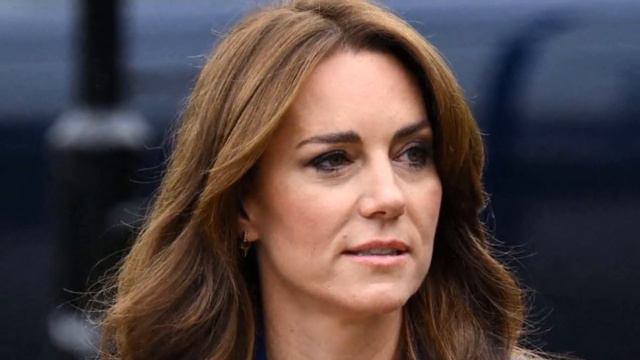 Le scandale du Prince William : Rose Hanbury, présumée maîtresse, brise enfin le silence ! смотреть онлайн