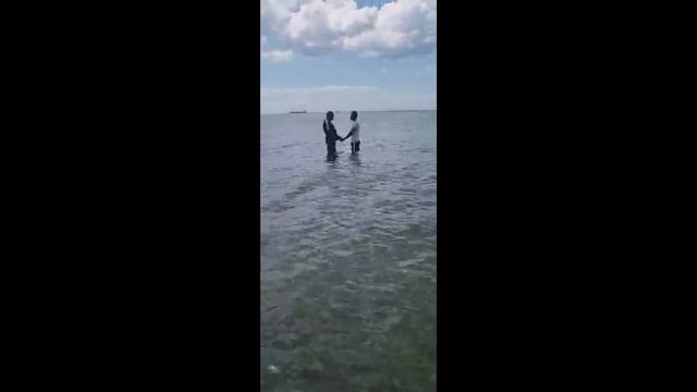 Pasteur Lambert Kalomba/ services de baptême смотреть онлайн