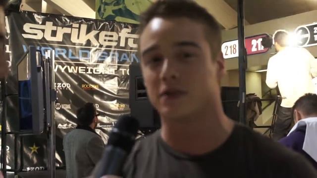 Brando Eaton, who plays "Jonah" on Showtime's hit series "Dexter," is a huge MMA & Fedor fan смотреть онлайн