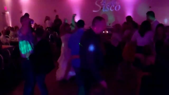 Gig Log 13 - DJ Chris - Matt & Lynnette's Wedding - Video Monogram & too much haze! смотреть онлайн