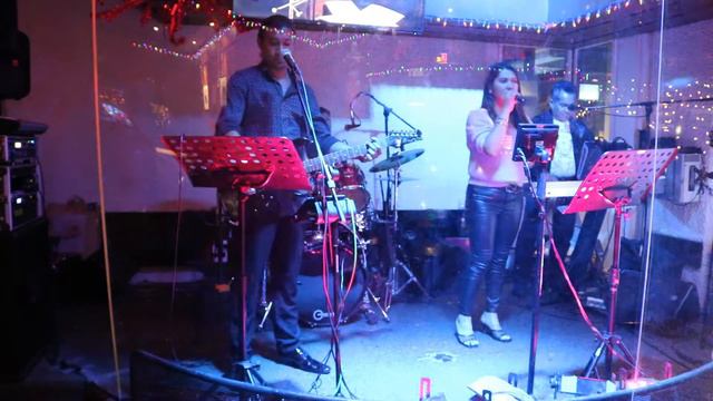 Lady Gaga, Bradley Cooper - Shallow (Cover) MadMixBand ft. Kristine Karremans & Rayan Mendis смотреть онлайн