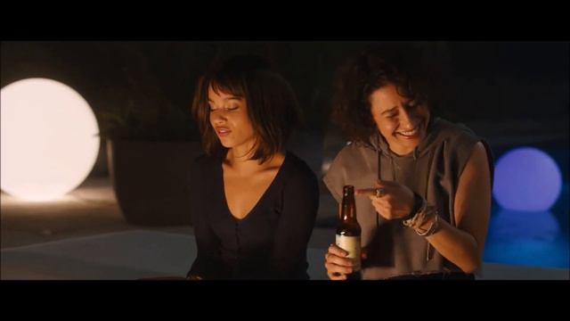 Zoe Kravitz burp смотреть онлайн