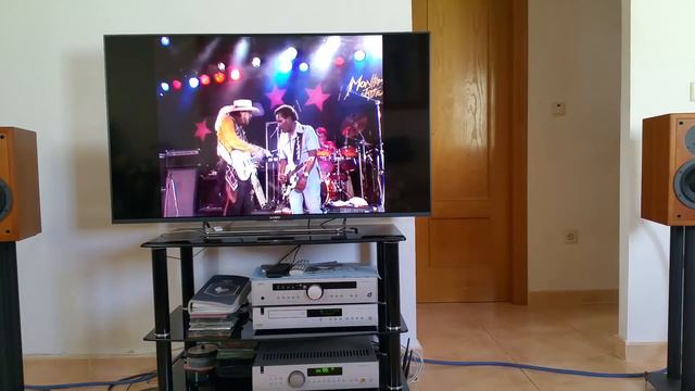 Dynaudio Contour 1.3 Mk2 Arcam A38 Arcam Cd23 Audioquest Cristal Van Den Hul Mk2