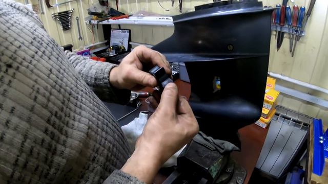 В гостях у Гусара! Разборка редуктора ПЛМ Yamaha F25DETL для дефектовки и дальнейшего ремонта смотреть онлайн