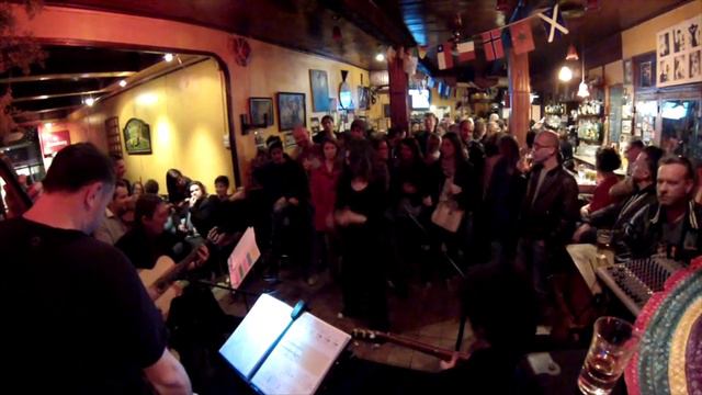 Concert Basilic Swing au Baraki смотреть онлайн