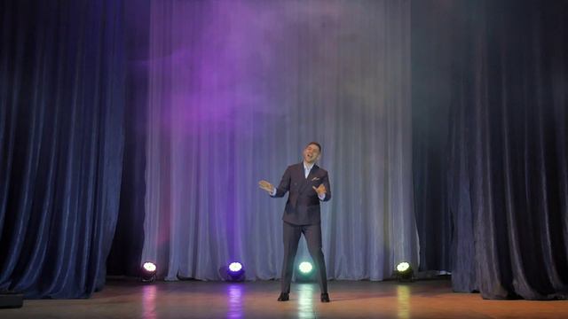 Максим Трифонов (г. Самара)_Еду-еду на комбайне (муз. М. Чумаков, сл. М. Бурыгин) смотреть онлайн