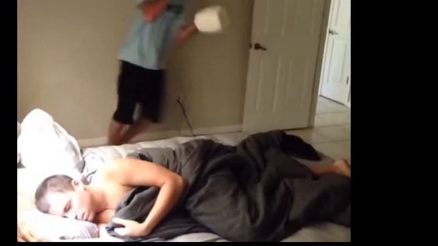 milk smack cam with half life 1 sounds смотреть онлайн