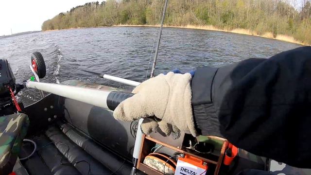 Suzuki DF6AS - обкатка мотора часть 2я. Глиссер, скачки по волнам и поднятие мотора на транце. смотреть онлайн