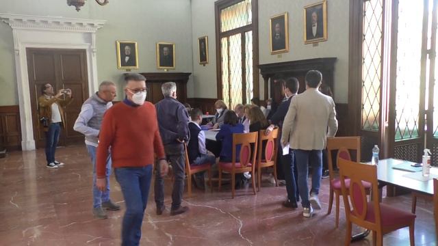 CATANZARO: COMUNALI, PRESENTAZIONE LISTE PER WANDA FERRO смотреть онлайн