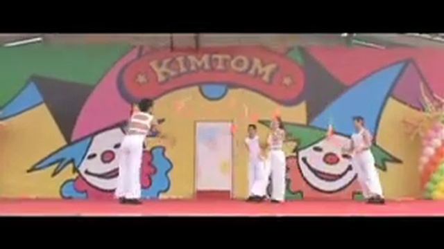 Gandini Jugglers present Shangahai quartet for Fool's Paradise смотреть онлайн